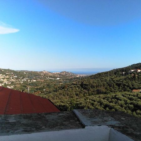 Lovely Renovated Apartment Near Dolcedo Esterno foto